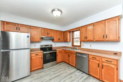 382 Pinedale Drive, Avon - 17