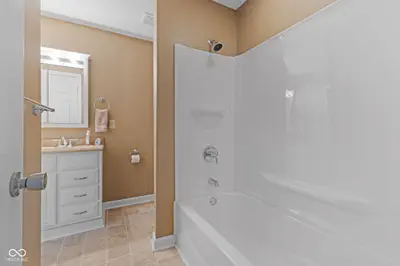 2721 Country Estates Drive, Indianapolis - 17