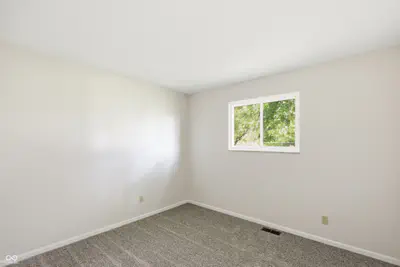 715 White Street, Shirley - 40
