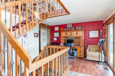 2060 Waters Edge Drive, Bloomington - 12