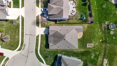 6121 Marigold Court, Whitestown - 40
