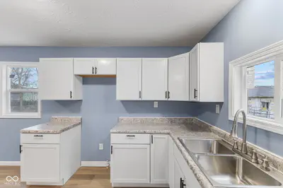 313 10th Street, Muncie - 13