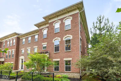 9448 Oakley Drive, Indianapolis - 2