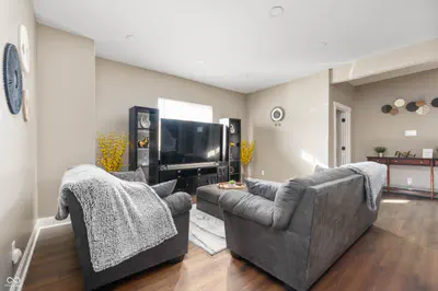 1041 East Street, Indianapolis - 7