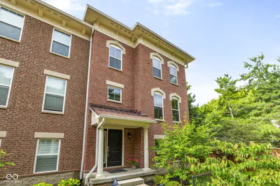 9448 Oakley Drive, Indianapolis