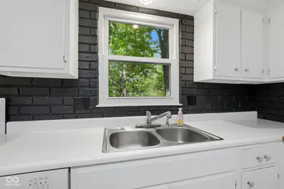 9222 Allisonwood Drive, Indianapolis - 13