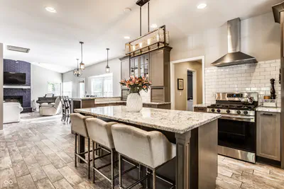 8688 Buffett Parkway, Fishers - 14