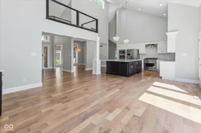 8631 Bay Colony Drive, Indianapolis - 13
