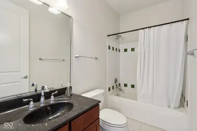 624 Walnut Street, Indianapolis - 16