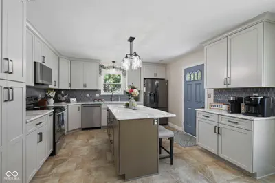 435 Lake Shore Court, Franklin - 8