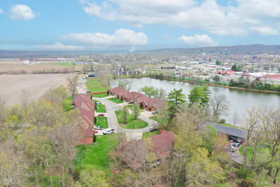 655 Mallards Crossing, Martinsville - 25
