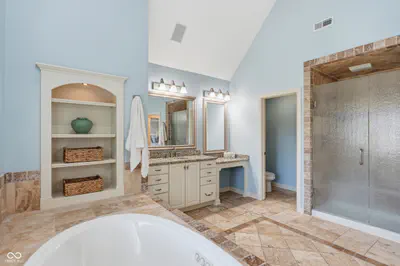 14232 Kingdom Court, Fishers - 40