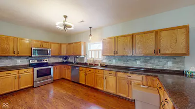 8204 Stoney Bend Circle, Indianapolis - 6