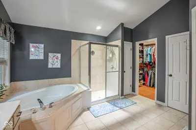 11667 Shadowwood Court, Zionsville - 28