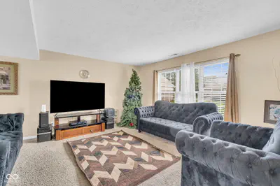 8626 Golden Falls Circle, Avon - 6