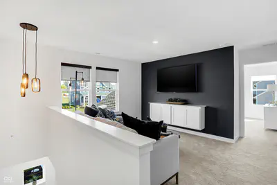 380 Eisenhower Street, Fortville - 34