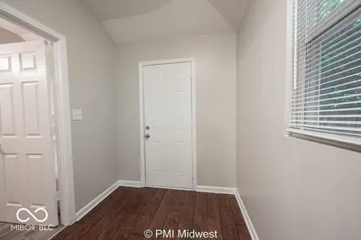 1439 East Street, Indianapolis - 17