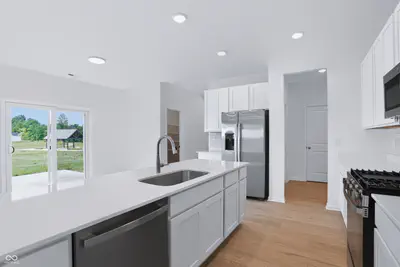 8657 Meadowlands Court, Plainfield - 11