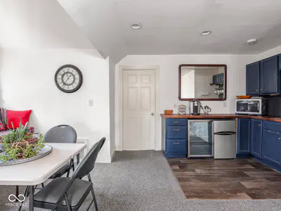 1218 Central Avenue, Indianapolis - 43