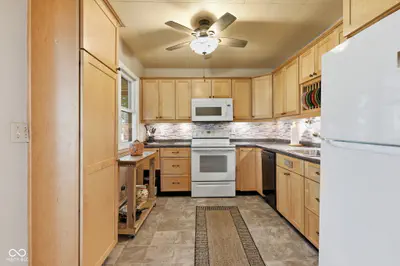 627 Hemphill Drive, Nineveh - 16