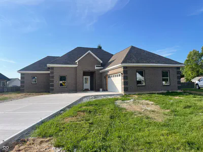 2534 Chrystal Woods Drive, Kokomo