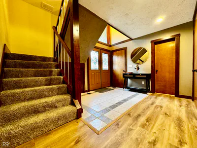 560 Sir Lancelot Drive, Seymour - 7