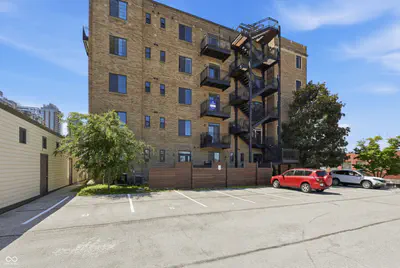 825 Delaware Street, Indianapolis - 37