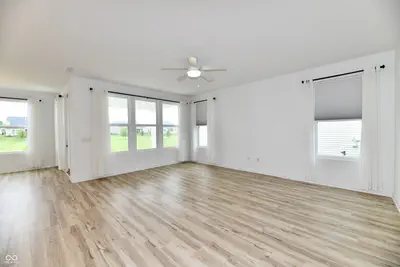 4720 Petunia, Plainfield - 19