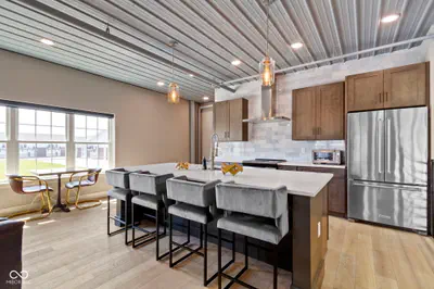 17745 Motor District Circle, Westfield - 6