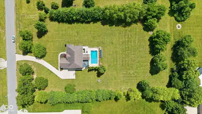 1025 Bear Cub Drive, Cicero - 56