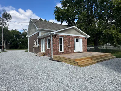 307 Pierce Street, Whitestown - 2