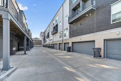 727 Illinois Street, Indianapolis - 30