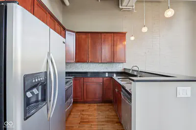 624 Walnut Street, Indianapolis - 6