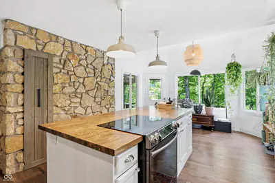 1954 Lakeview Drive, Avon - 8