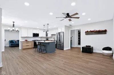 2577 Horizon Boulevard, Greenwood - 10