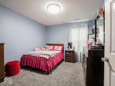 8218 Devon Avenue, Indianapolis - 33