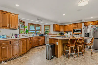 4325 County Road 650, Brownstown - 34
