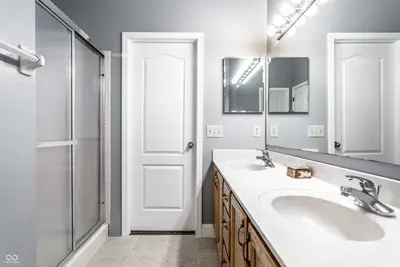 8688 Buffett Parkway, Fishers - 29