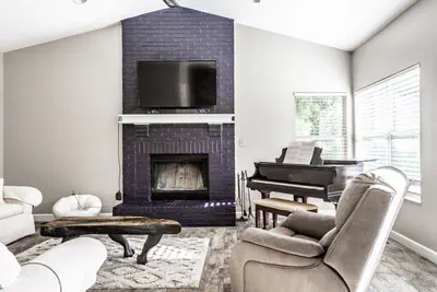 8688 Buffett Parkway, Fishers - 4