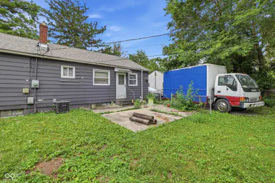 2048 Goodlet Avenue, Indianapolis - 19