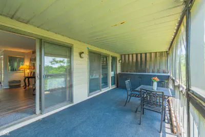 2048 Waters Edge Drive, Bloomington - 25