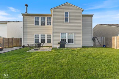 797 Hickory Pine Drive, New Whiteland - 47