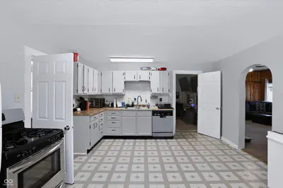 5 Jefferson Street, Maxwell - 14