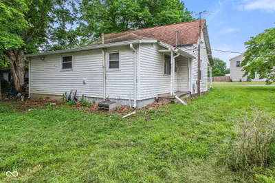 8821 Ogden Dunes Drive, Camby - 6