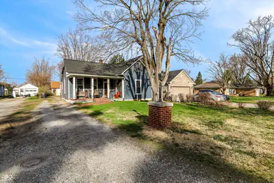 202 Monroe Street, Indianapolis - 28