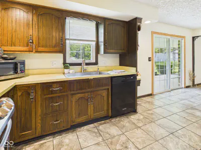 186 Gay Drive, Alexandria - 14