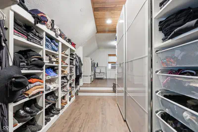 1954 Lakeview Drive, Avon - 38