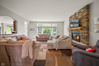 10599 Geist View Drive, Fishers - 23