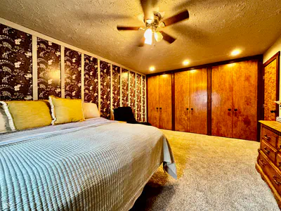 560 Sir Lancelot Drive, Seymour - 25