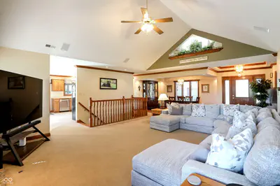 5571 Red Oak Drive, Greenfield - 11